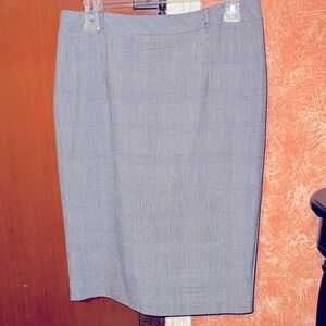 Dalia Collection Classic Gray Pencil Skirt